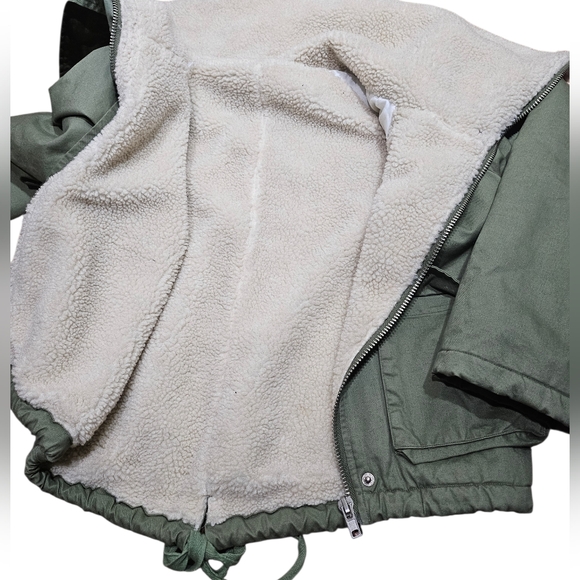 UNIF Mia Green Crop Sherpa Parker Jacket Small - Picture 7 of 8